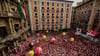 Mit dem Abschuss einer kleinen Rakete wurde am Sonntag das neuntägige Stadtfest San Fermín mit den berühmten Stierläufen in Pamplona eröffnet.
