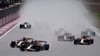 Regen und eine nasse Piste sorgen in Silverstone für Chaos.