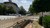 Blick auf den Kabelgraben an der Woort in Halberstadt. Ab Montag ziehen die Bauarbeiten zum Ausbau des Halberstädter Stromnetzes ein Stück weiter in Richtung  Süden.
