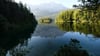Im Eibsee wird nach einem untergegangenen Vater und seinem Sohn gesucht. (Archivfoto)