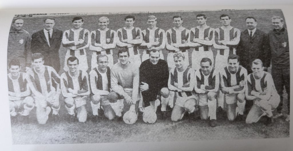 Das FCM-Team der Saison 1968/69. Vordere Reihe, Dritter von rechts: Achim Walter, Dreifach-Torschütze beim 6:2 in Kopenhagen.