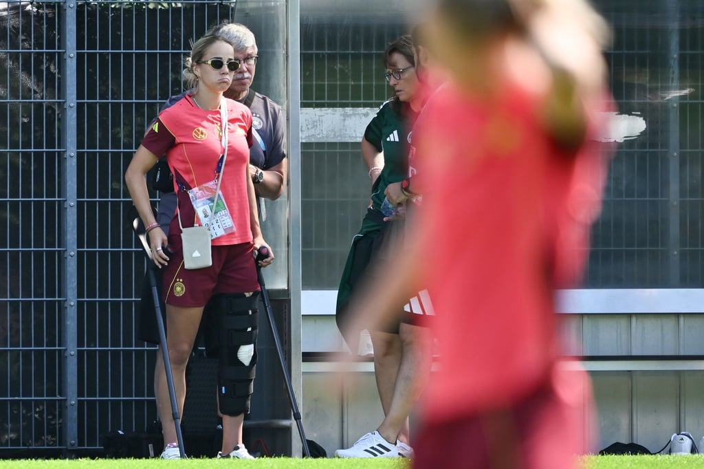 Nur noch Zaungast: DFB-Kapitänin Giulia Gwinn.