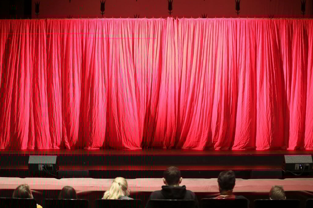Die Zahl der Zuschauer an Bühnen in Deutschland hat in der Theatersaison 2023/24 die 20-Millionen-Marke erreicht. (Symbolbild)