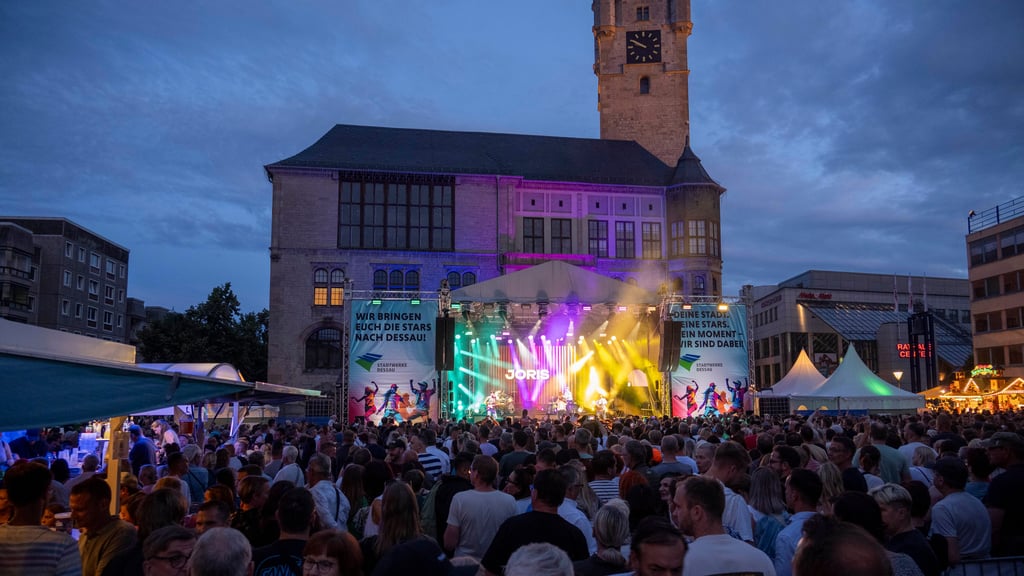 Joris sorgte für den Höhepunkt des Stadtfestes in Dessau-Roßlau.