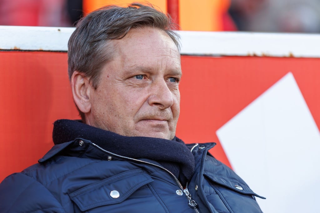 Horst Heldt will den Berliner Kader verkleinern und verjüngen.