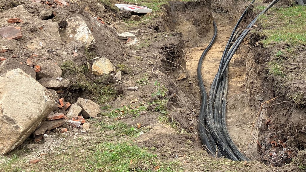 Ein frei gelegtes Kabel.