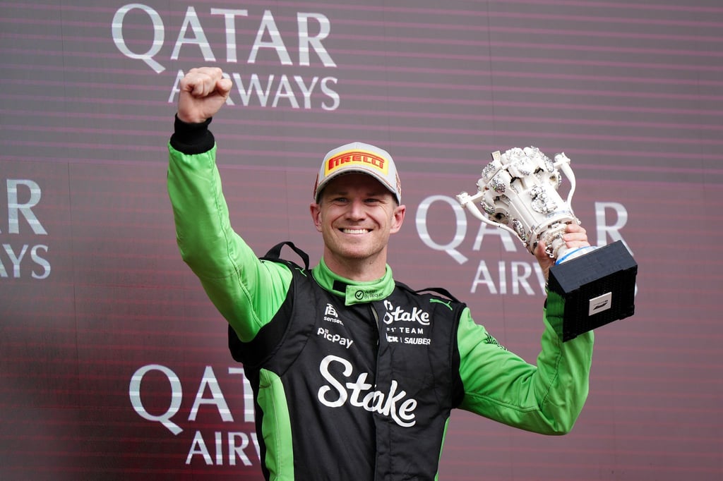 Für seinen ersten Podiumsplatz in der Formel 1 bekam Nico Hülkenberg einen Pokal aus Lego-Bausteinen.