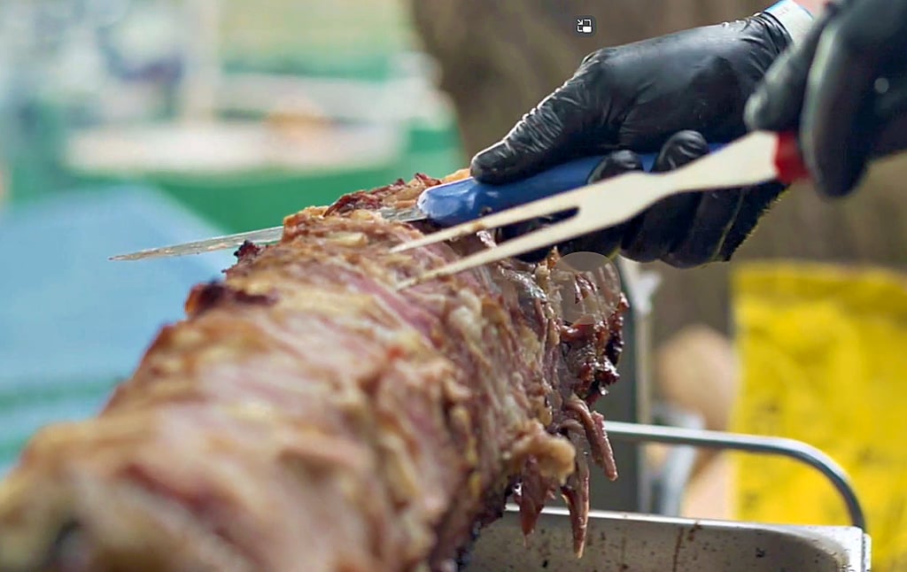 Besonders beliebt auf dem BBQ-Fest waren die Pulled-Pork-Sandwiches. Diese wurden frisch vor Ort zubereitet.