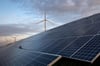 Der Bau von Anlagen für erneuerbare Energie wird oft kontrovers  diskutiert.