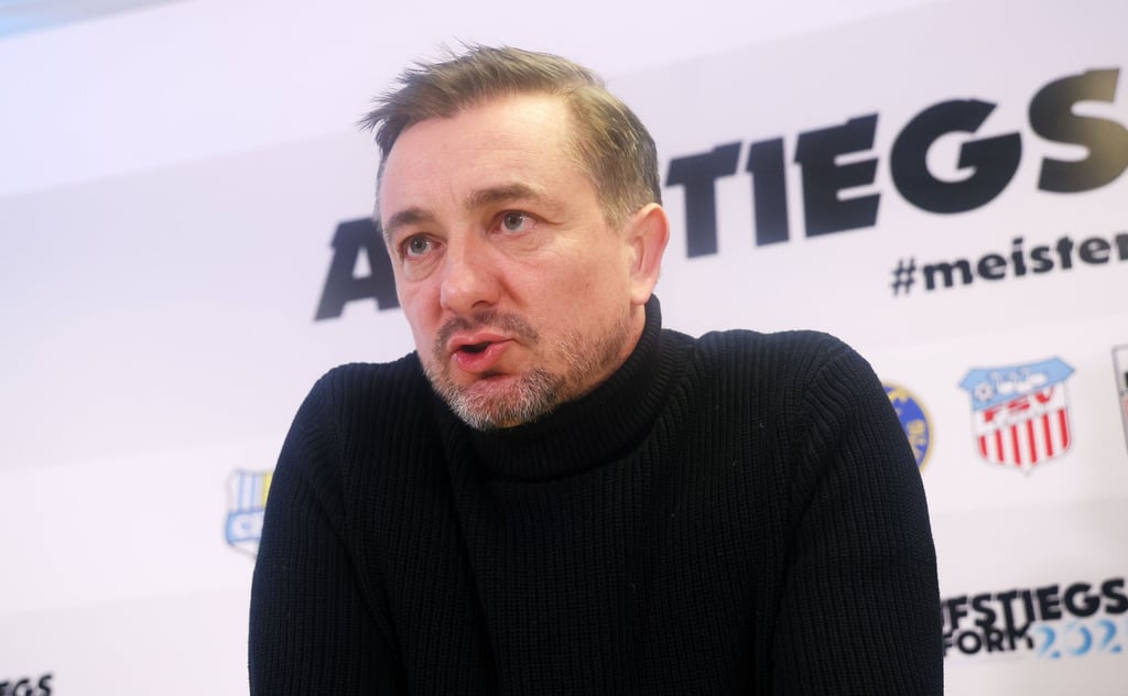 HFC-Sportchef Daniel Meyer kritisiert die Verbände und wirft ihnen beim Aufstiegsthema negative Einflussnahme vor.