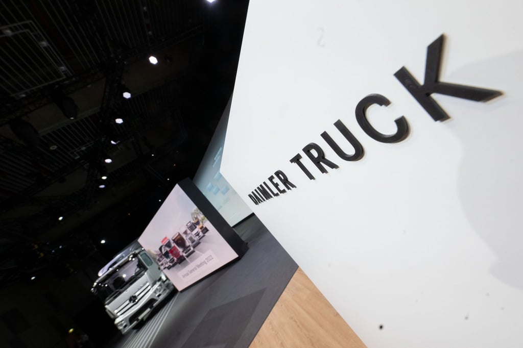 Daimler Truck will in Deutschland 5.000 Stellen streichen. (Archivbild)