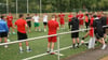 Geredet wurde beim Trainingsauftakt nicht viel, bevor es auf der Laufbahn und mit dem Ball zur Sache ging.