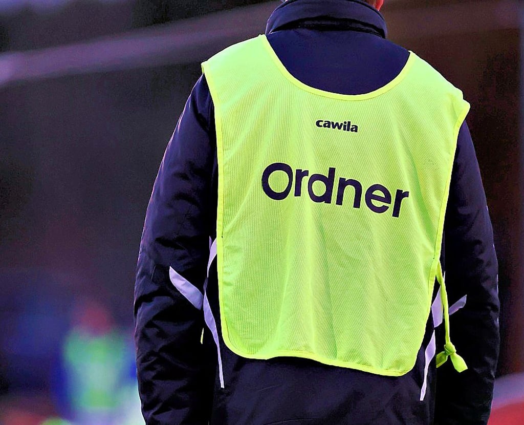 Bei einer Rangelei nach einem Fußballspiel zwischen Gutenswegen und Flechtingen ist ein Ordner verletzt worden.
