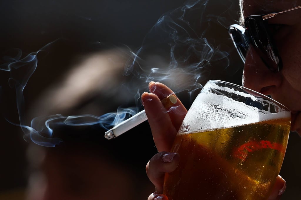 Tabak und Alkohol sind die Volksdrogen Nummer eins und zwei, auch im Burgenlandkreis.