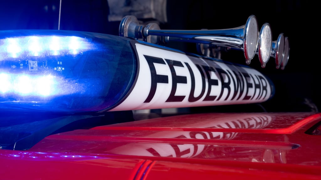 Feuerwehrleute wurden am Montagabend, 7. Juli, zu einem Brand im Wernigeröder Wohngebiet Burgbreite gerufen.