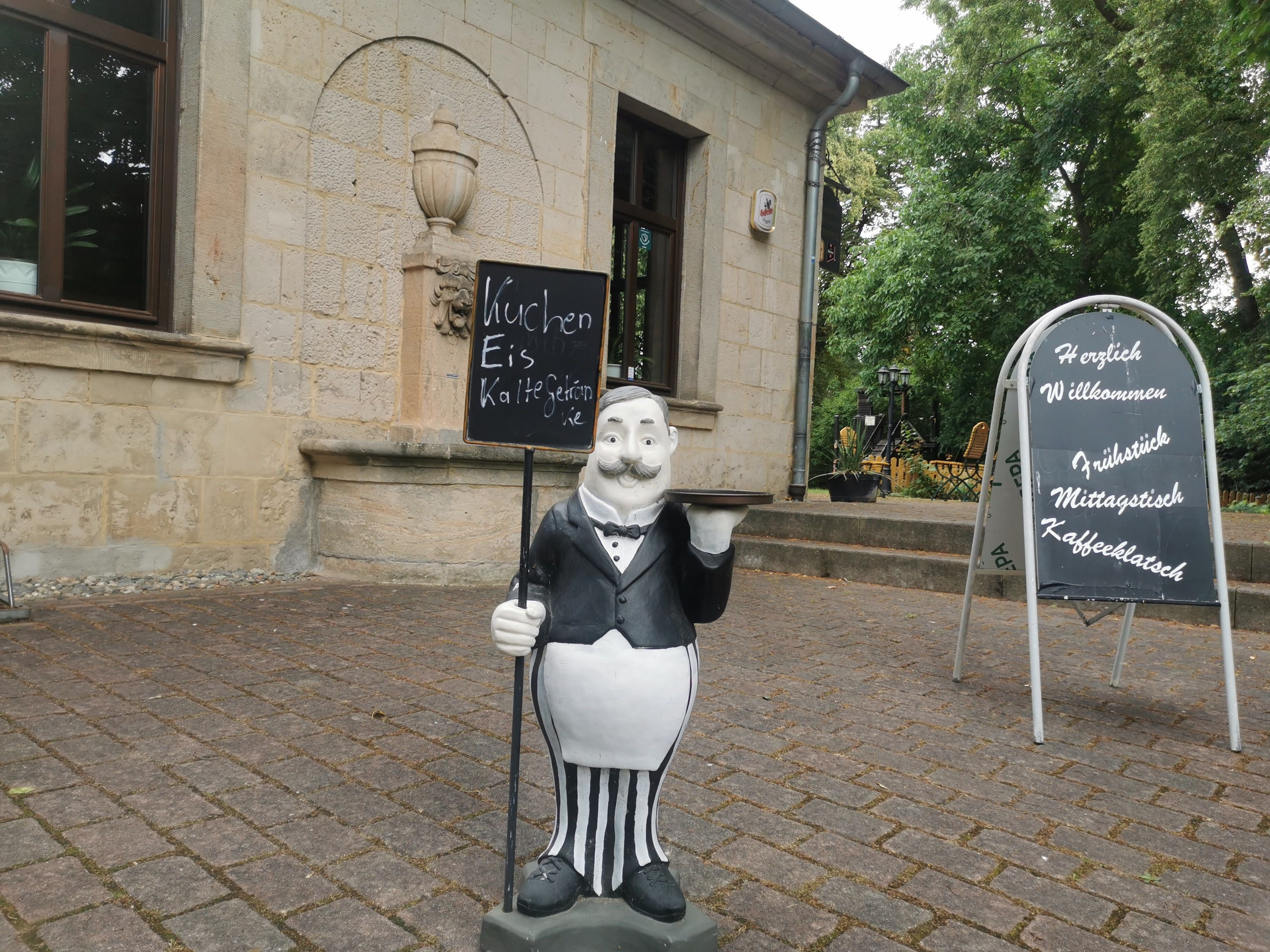 Biergärten im Harz: In Halberstadt den Sommer mit Tradition genießen