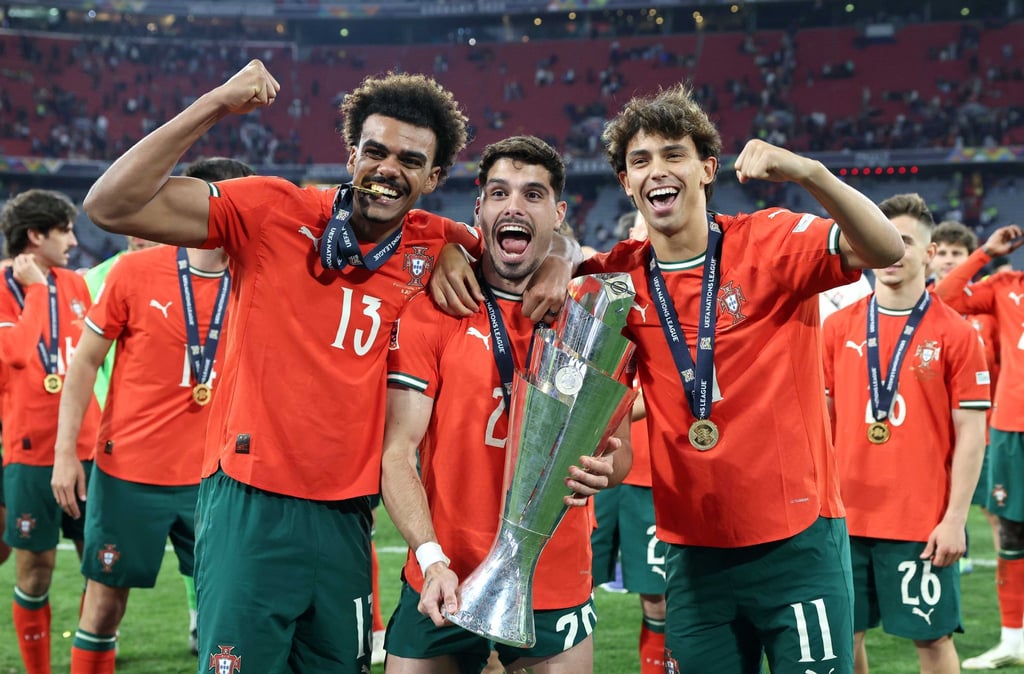 Jubelte vor kurzem noch über den Sieg in der Nations League: Renato Veiga (links).
