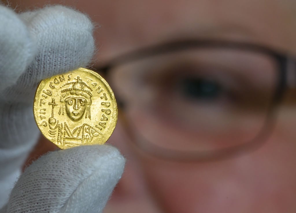 Das Angermünder Museum stellt eine Rekonstruktion des Goldfundes aus.