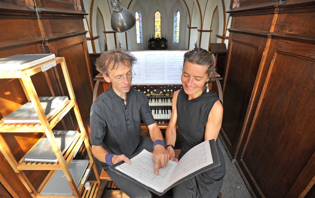 Mirjam und Wieland Meinhold spielen Werke von Telemann in der Andreaskirche Sinsleben.