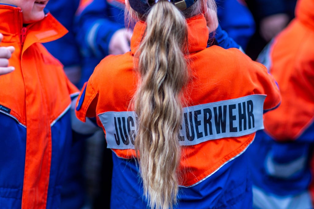 Das Land verdoppelt die Unterstützung für Jugendfeuerwehren. (Archivbild)