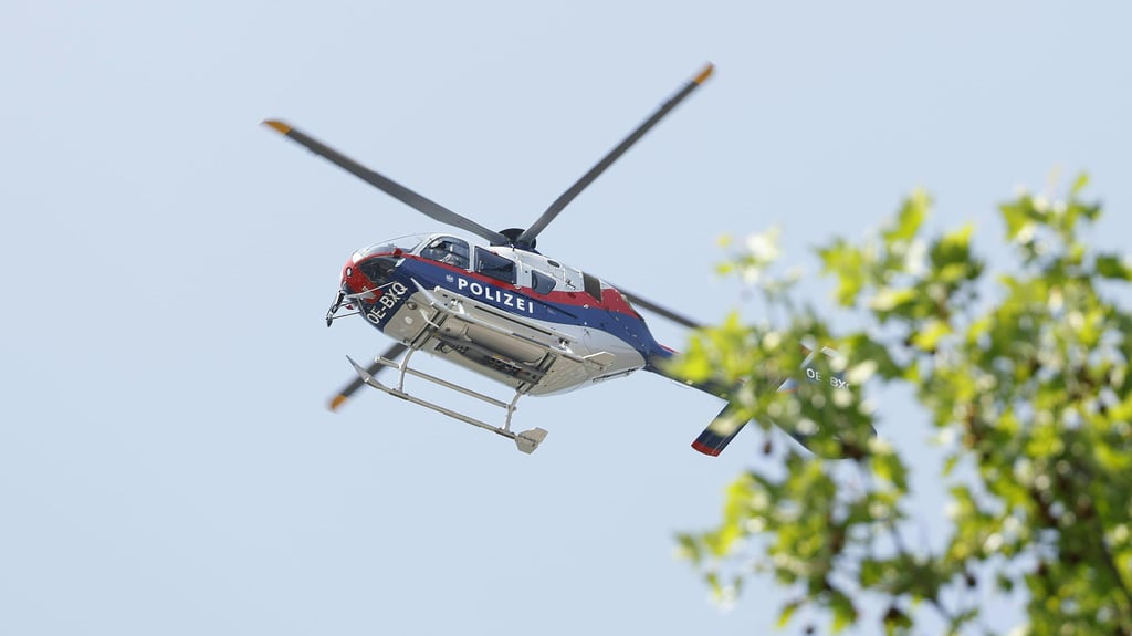 Ein Polizeihubschrauber unterstützte die Suche nach dem 11-jährigen Moritz Q., der seit 8. Juli in Magdeburg vermisst wurde.