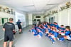 Beim Fußballcamp des 1. FC Magdeburg in Hadmersleben stand für die Teilnehmer  neben dem Training auf dem Sportplatz  auch eine Video-Liveschaltung zu den FCM-Profis auf der Agenda.