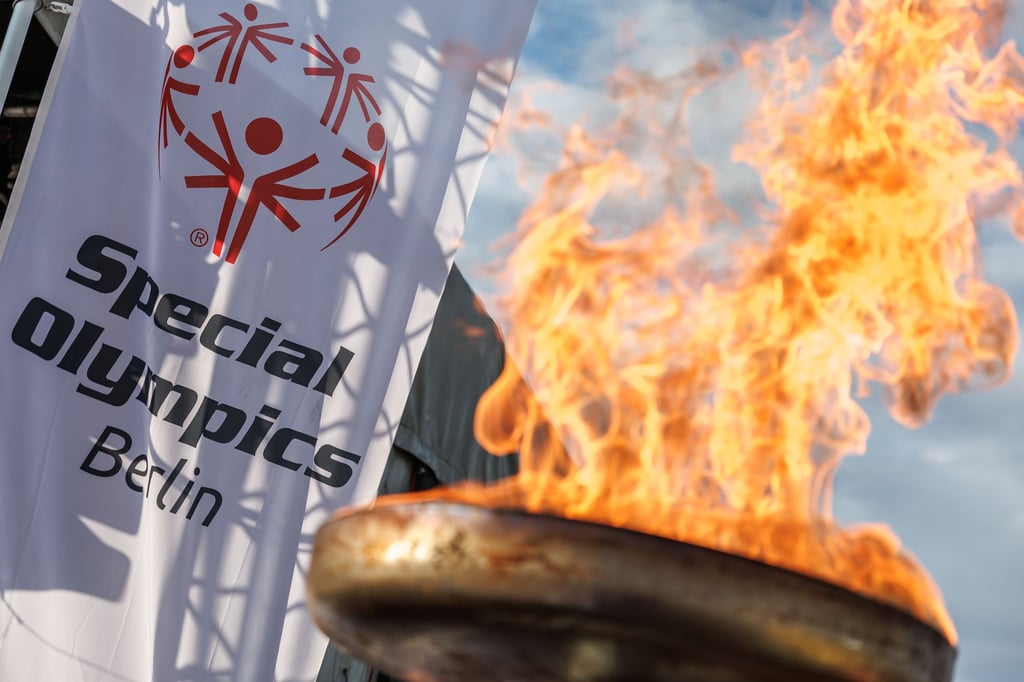 Die Flamme der Hoffnung brennt bei der Eröffnung der Landesspiele der Special Olympics