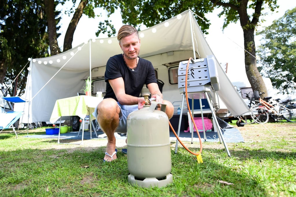 Entspanntes BBQ: Dank verschiedener Sicherheitsfeatures kann man Gasflaschen auch bei sommerlichen Temperaturen problemlos nutzen.