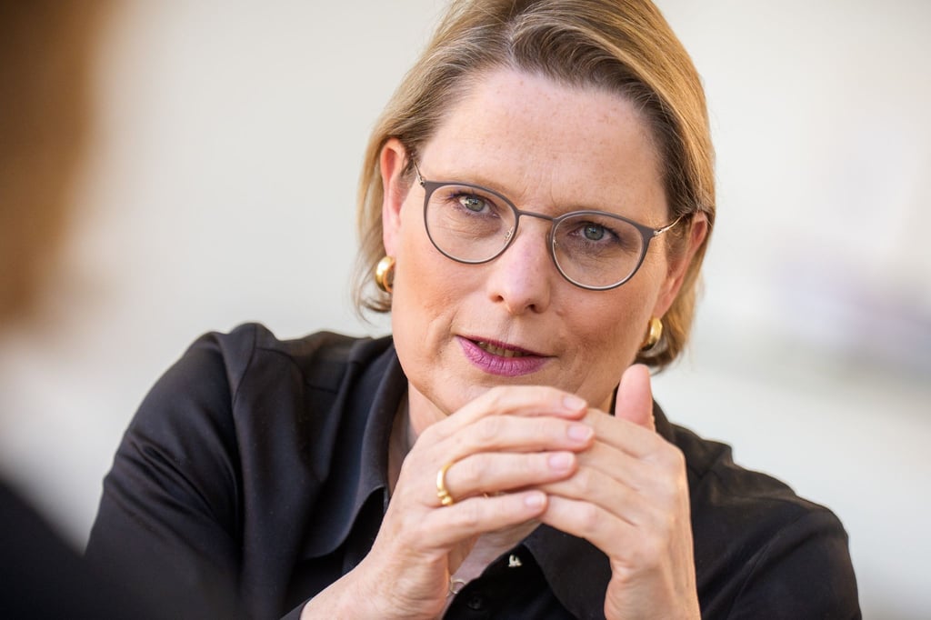Bundesjustizministerin Stefanie Hubig (SPD) hält es für sinnvoll, eine gemeinsame Mutterschaft ab Geburt zu ermöglichen.