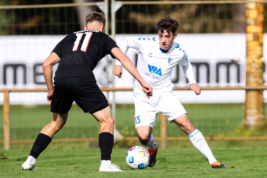 Elisio Widmann vom 1. FC Magdeburg II - am 12. Juli testet die Reserve Drittligist Hansa Rostock.