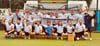 Die frisch gebackenen Deutschen Meister vom  Osternienburger HC bejubeln ihren Titelgewinn.