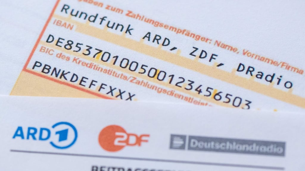 Für alle, die den Rundfunkbeitrag per Überweisung bezahlen, gibt es eine Veränderung.