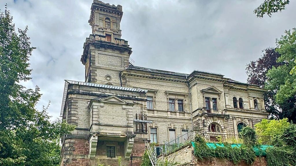 Blick auf die "Villa Lehmann" in Giebichenstein