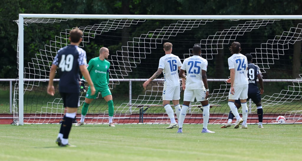Zweimal musste Dominik Reimann sehen, wie die Kugel in seinem Tor landete.