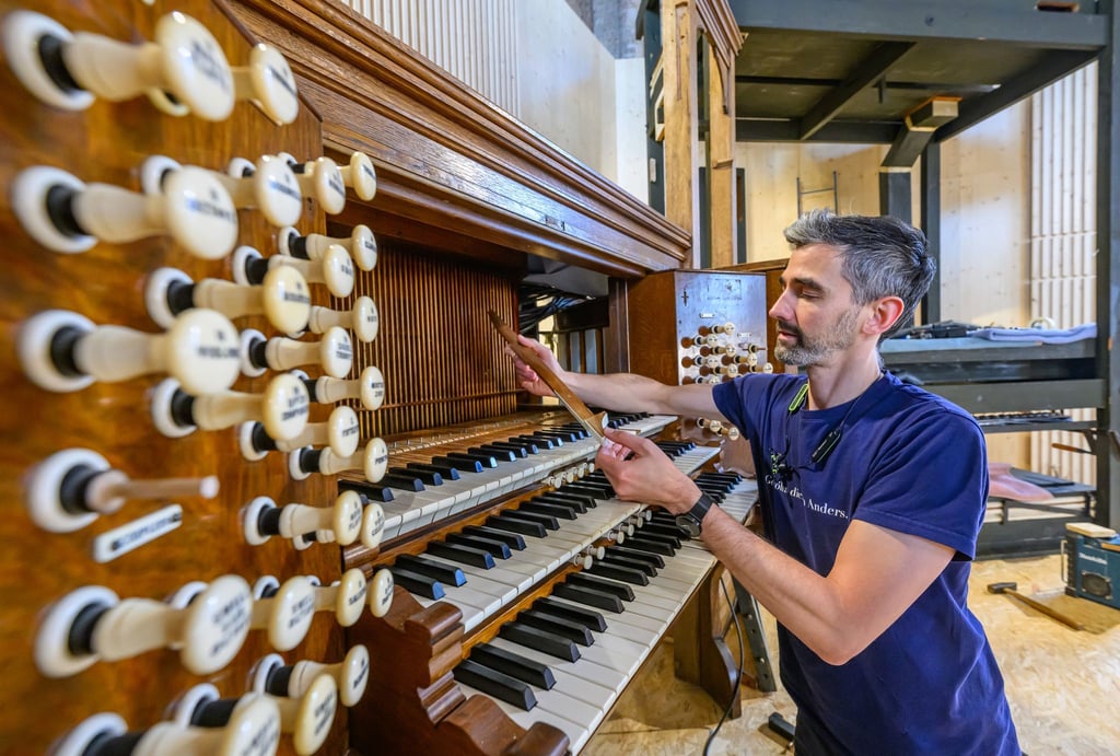 Die über 120 Jahre alte Orgel der Londoner Firma Hill & Son bildet künftig das Herzstück der Kirche.