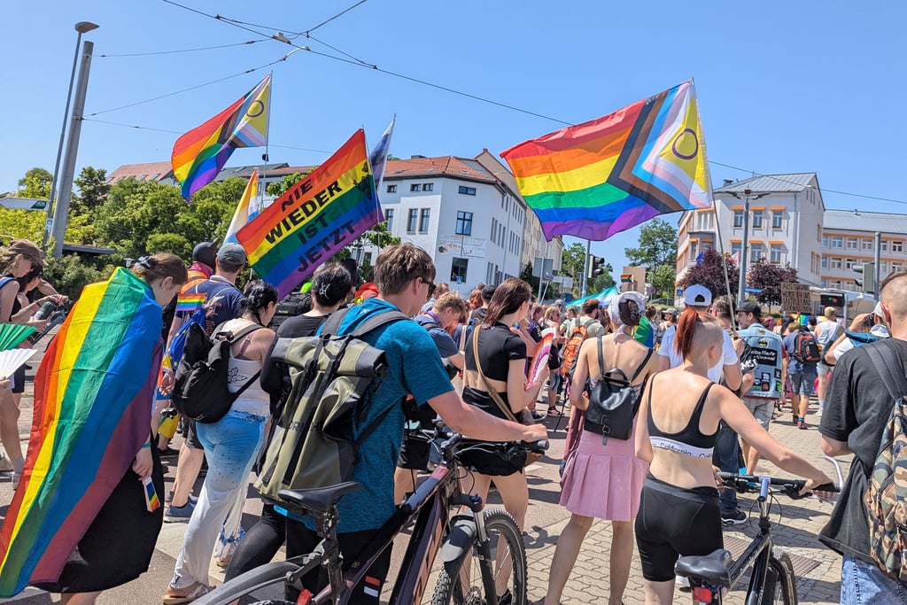 Am 14. Juni fand der erste CSD im Saalekreis statt, und zwar in Merseburg.
