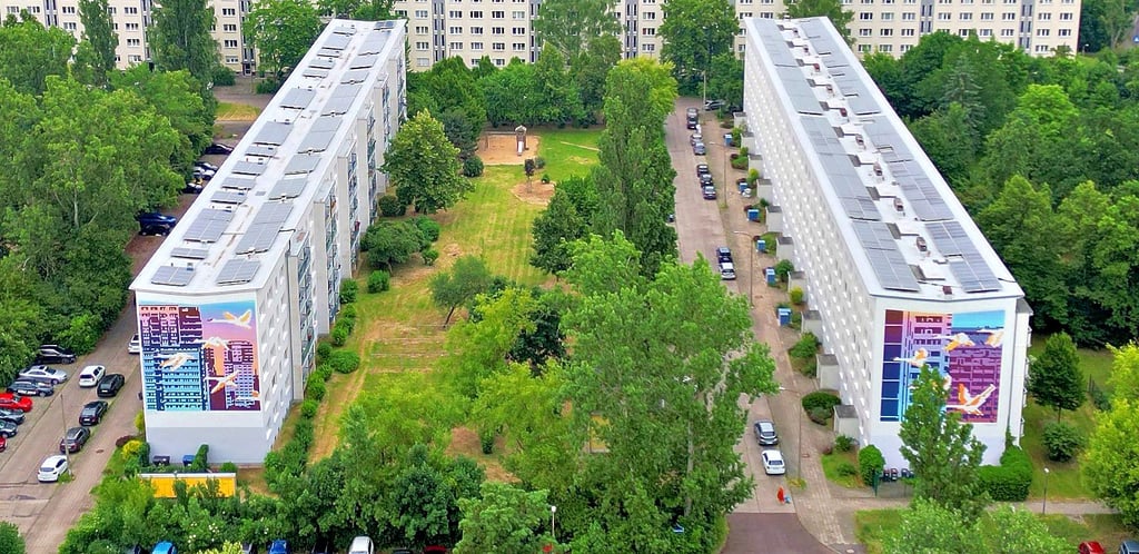 INun sind beide Wandbilder in der Meisdorfer Straße in Halle-Neustadt fertig.