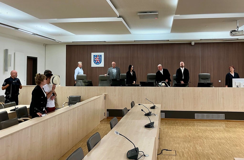 Der 25-Jährige gab an, sich vermeintlich mit einer Frau zum Sex verabredet zu haben und dann vom Opfer bedrängt worden zu sein.