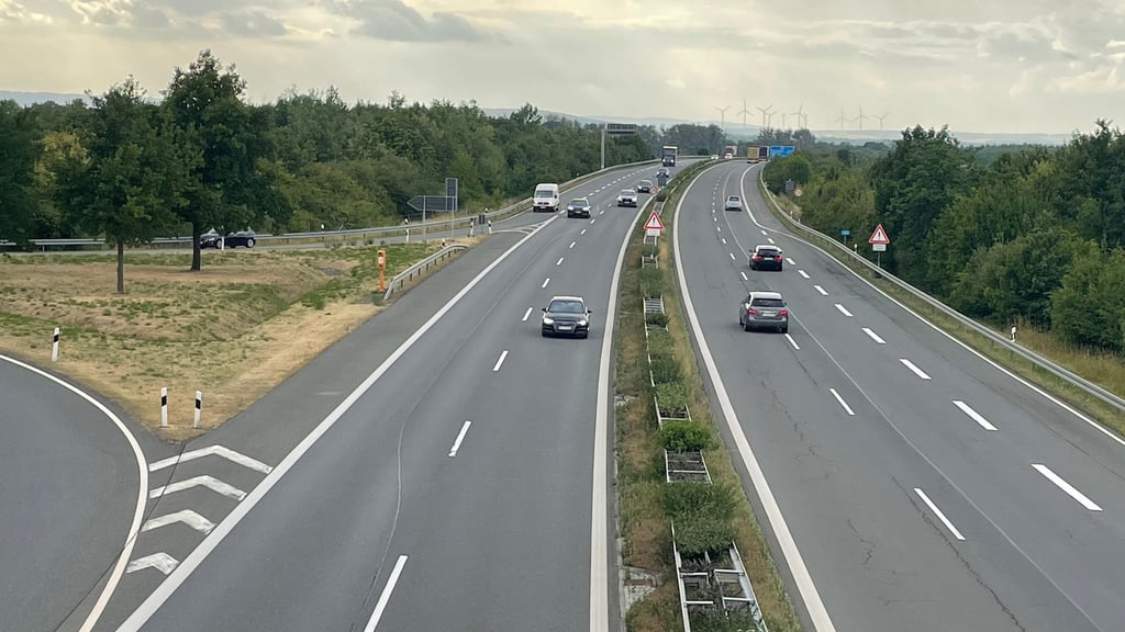 Auf der Nordharzautobahn A36 bei Stapelburg im Nordharz galt lange eine Höchstgeschwindigkeit von 80 Kilometern pro Stunde.