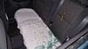 Deutlich zu sehen: angebrannte Streichhölzer liegen im Auto.