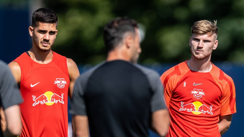 André Silva (l.) und Timo Werner – hier eine Aufnahme von 2022 – zeigten sich am Freitag am Cottaweg.