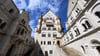Neuschwanstein - äußerlich Burg, innen modernes Schloss. (Archivbild)