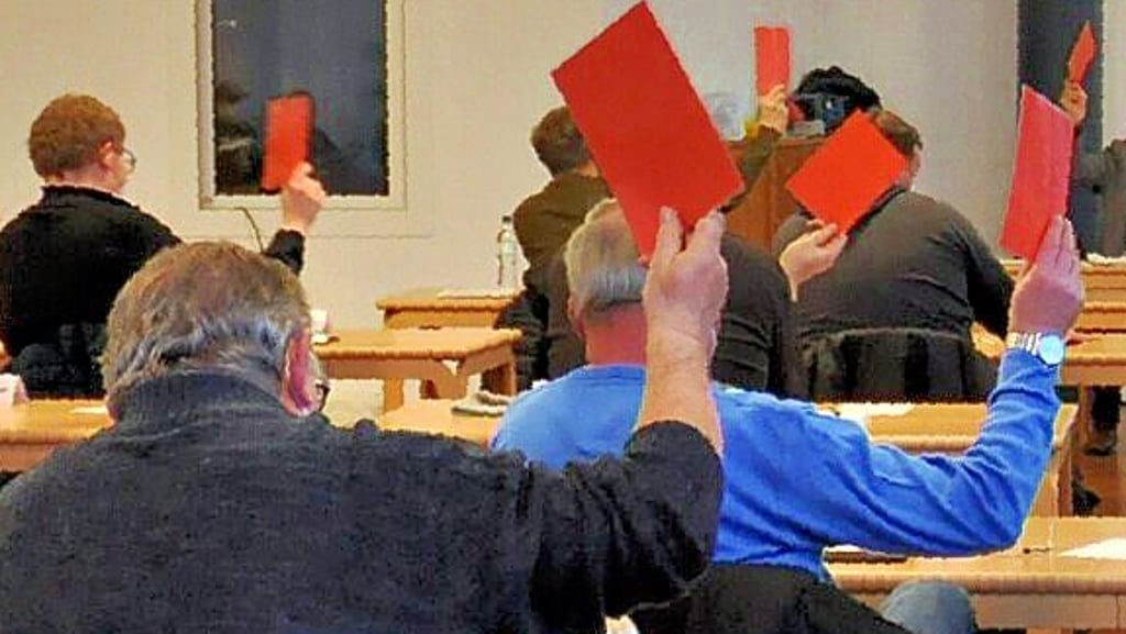 Stadträte bei der Abstimmung. Wann dürfen diese fotografiert werden?