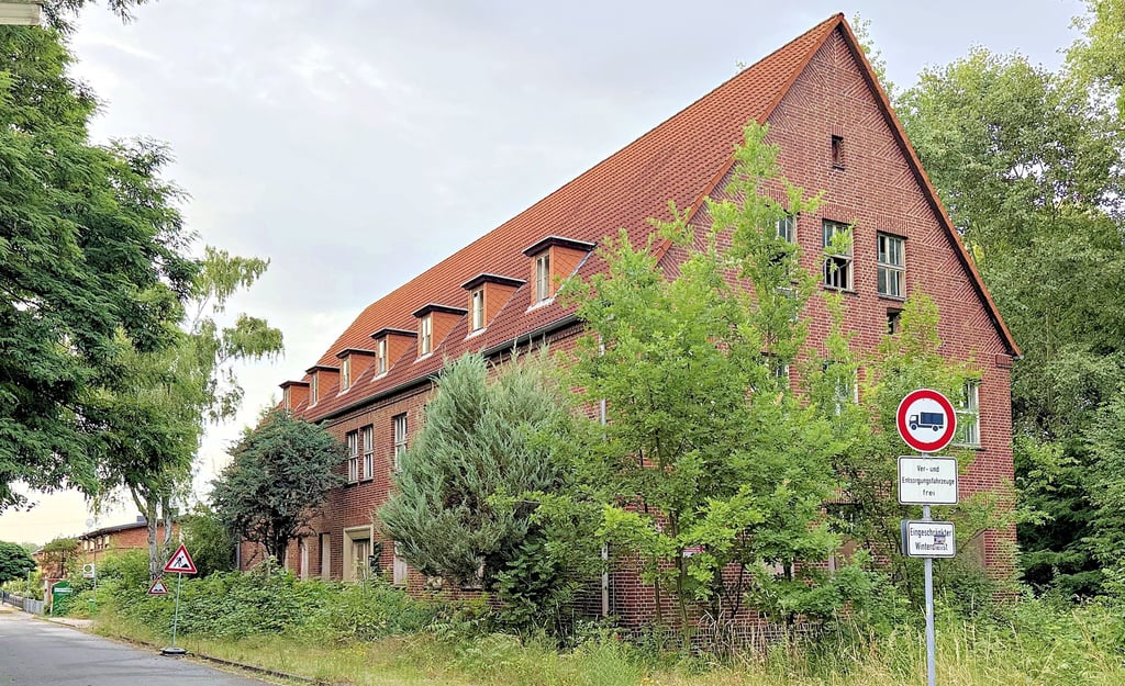 Das ehemalige Verwaltungsgebäude des VEB Hydraulik Tarthun wollen die Investoren zu einem Wohngebäude umbauen.