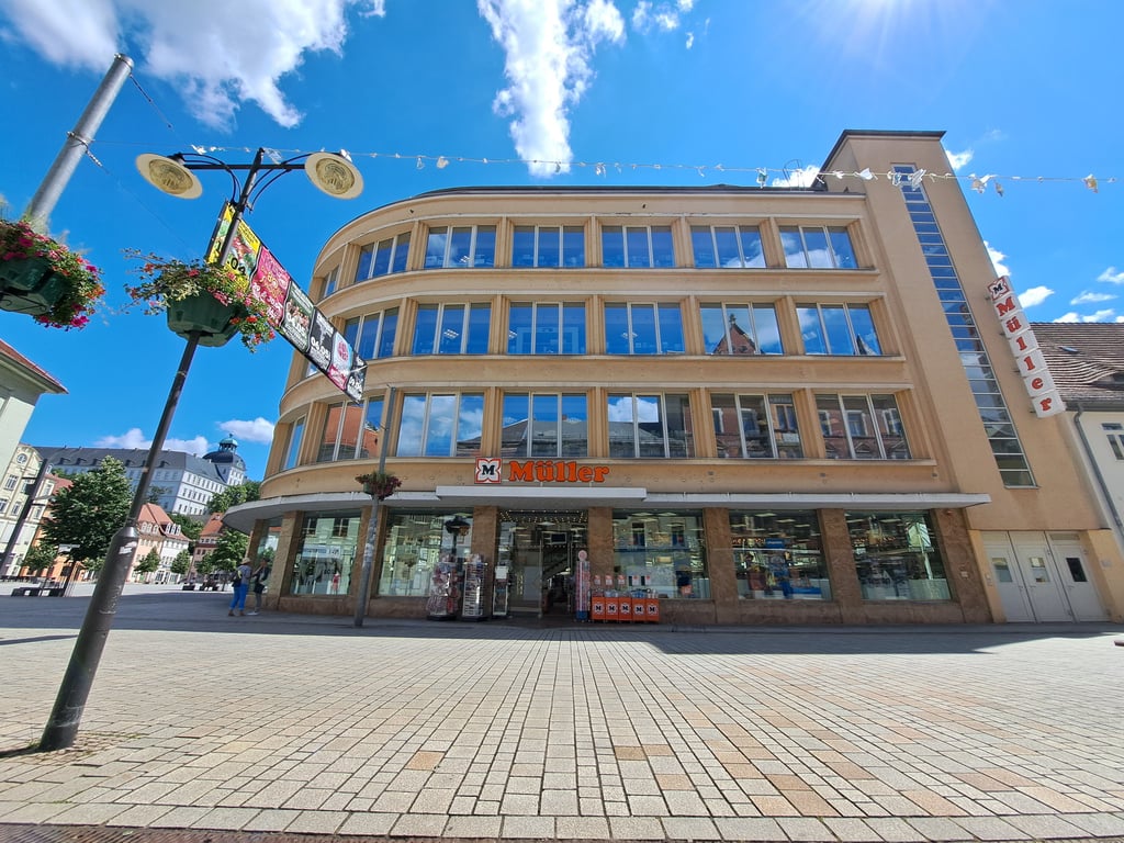 Das Müller-Kaufhaus in der Jüdenstraße in Weißenfels ist der größte Einzelhändler in der Innenstadt. Doch das Aus ist bereits beschlossen.