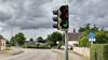 Erst nach einem Bürgerhinweis wurde der Fehler bei der Ampel in der Orangeriestraße in Mosigkau fetsgestellt. 