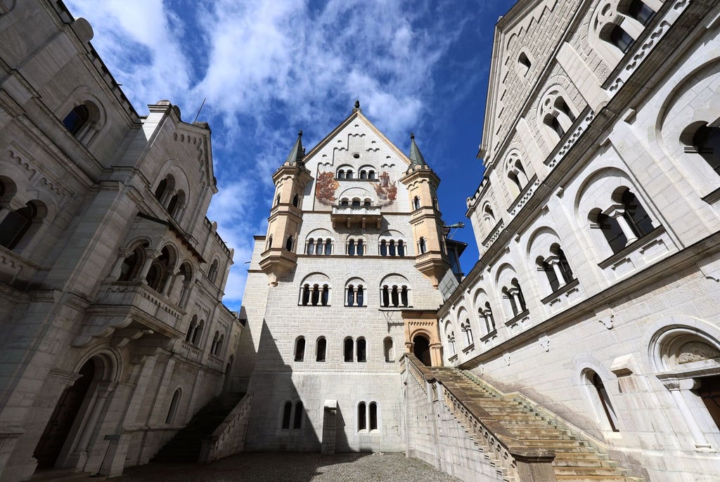 Neuschwanstein lockt unter den Königsschlössern die meisten Besucher. (Archivbild)