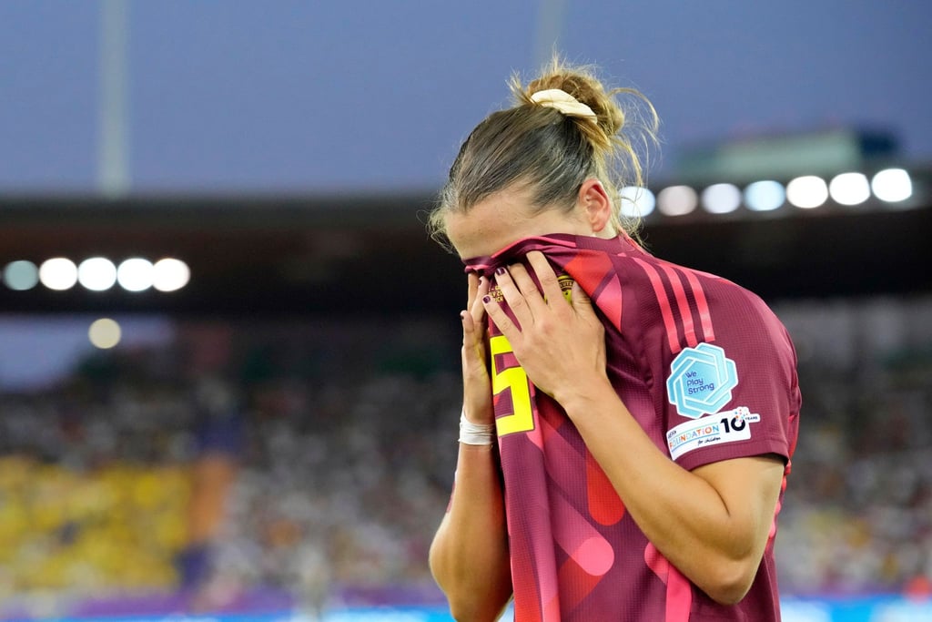 Traurig: Carlotta Wamser nach ihrem Platzverweis.