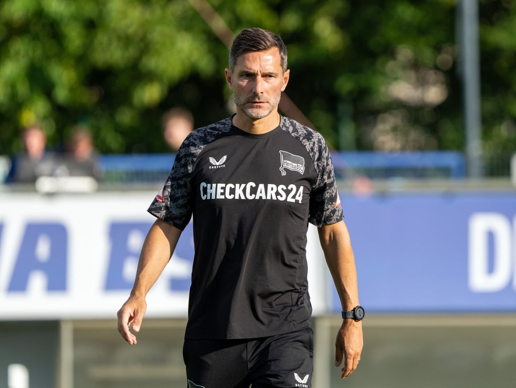 Coach Stefan Leitl muss auf einige Profis verzichten.