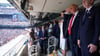 US-Präsident Donald Trump (2. v. r) und First Lady Melania Trump beim Finale.